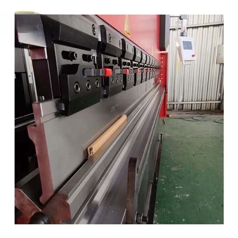 シートメタルベンダー 125T 高品質CNC油圧プレスブレー - Hydraulic Sheet Metal Bender Press Brake のレビューと価格