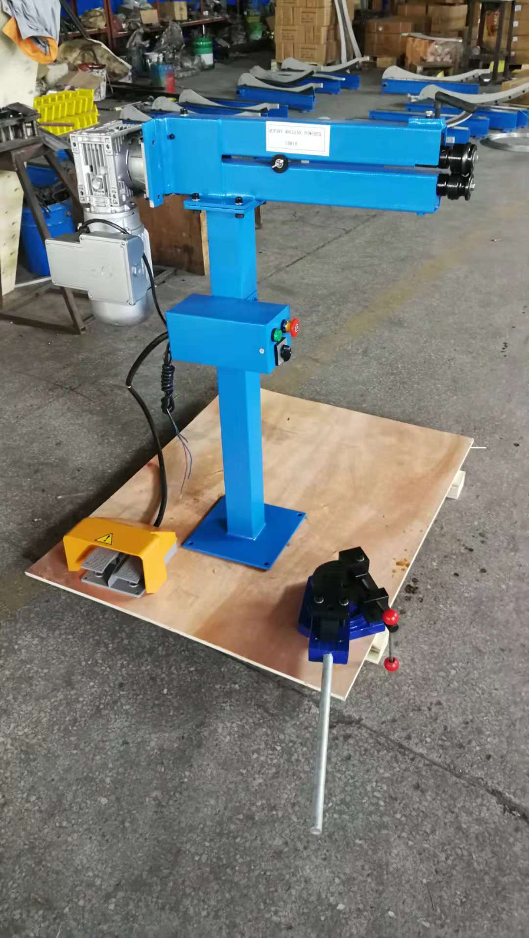 RM18 手動金属板回転成形機、ビードローラー機、ビード圧延 - Bead Roller Sheet Metal Forming Machine のレビューと価格